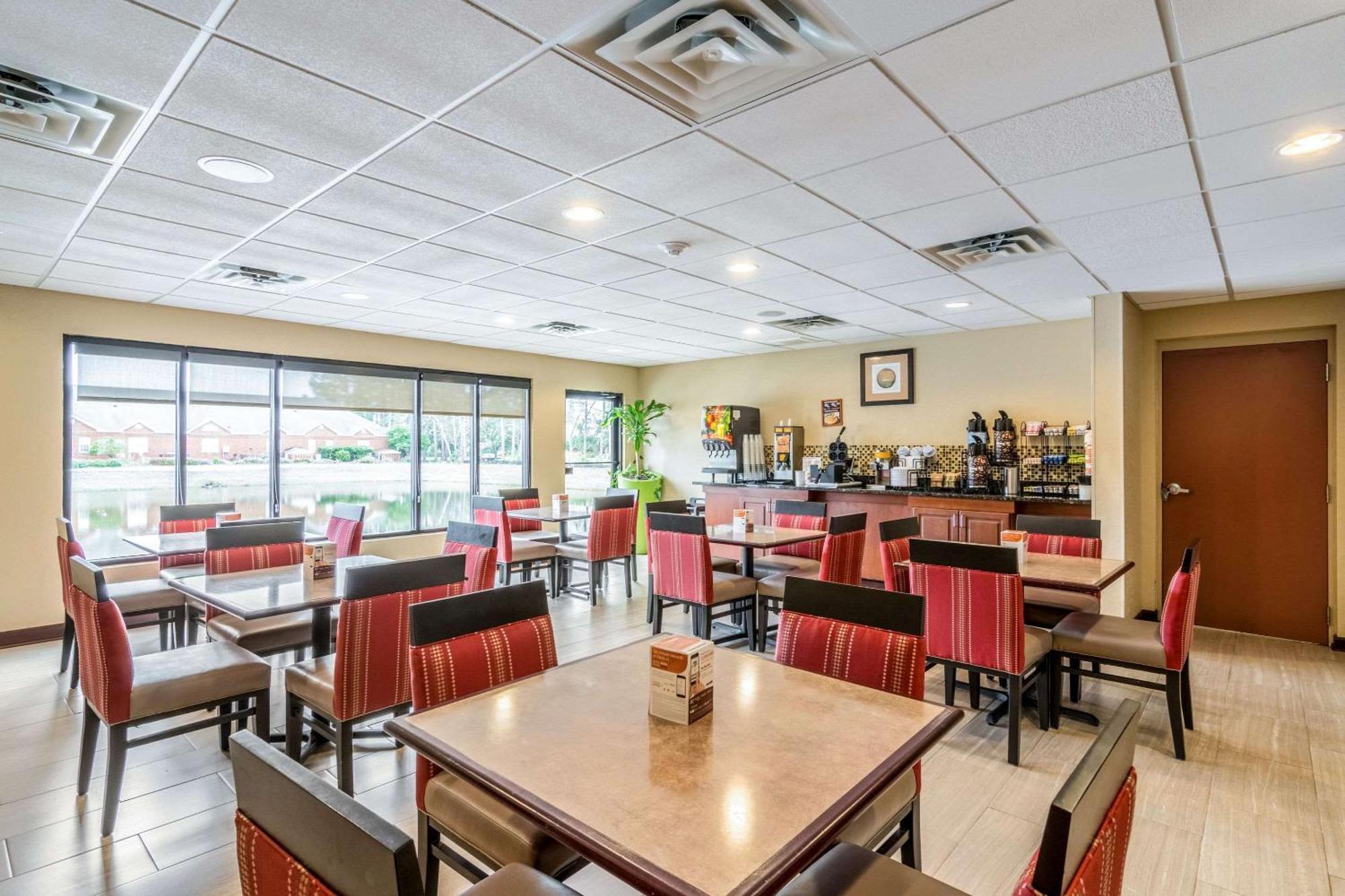 Comfort Inn & Suites Panama City North Екстериор снимка