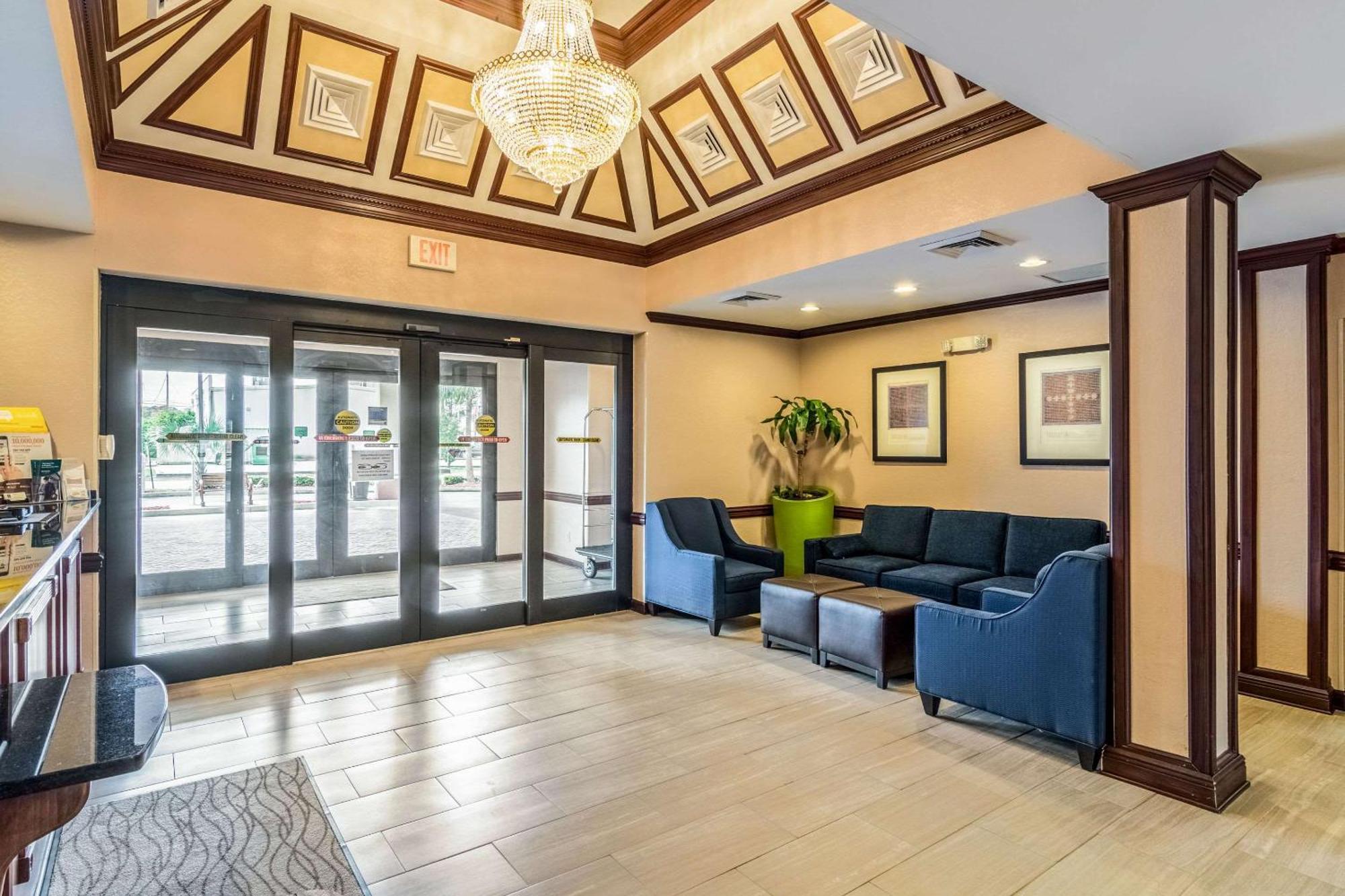 Comfort Inn & Suites Panama City North Екстериор снимка