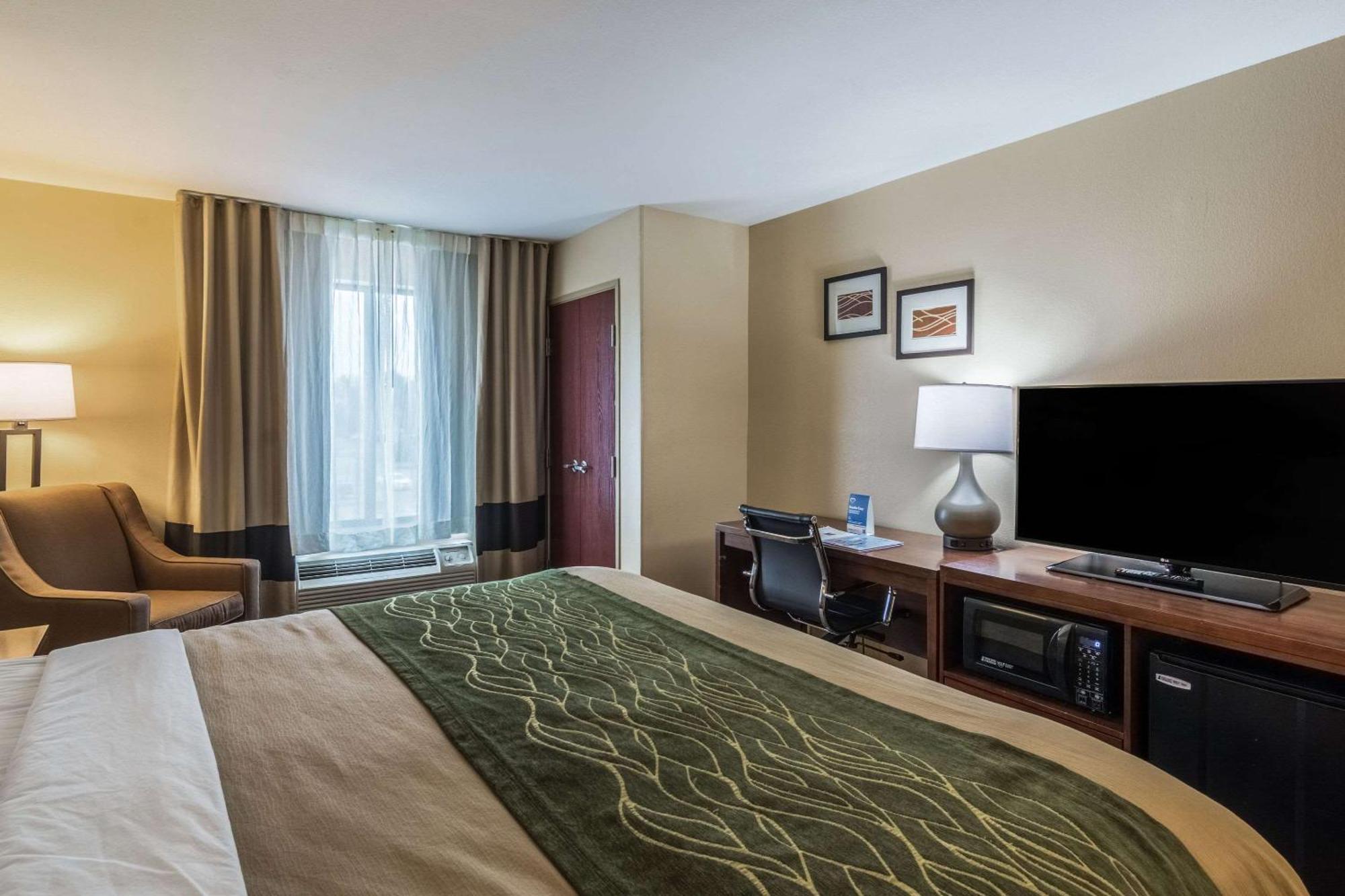 Comfort Inn & Suites Panama City North Екстериор снимка